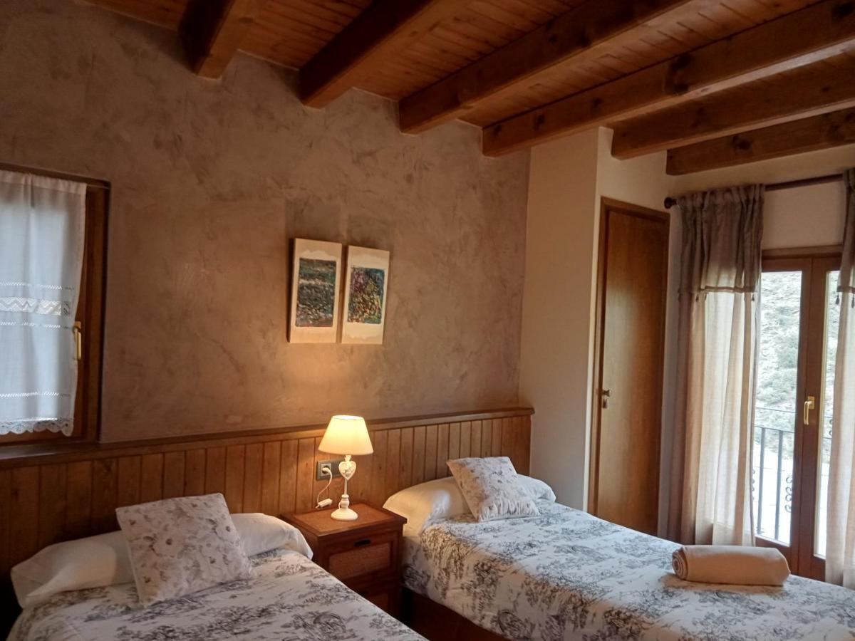 Casa Coix Apartment Escas Bagian luar foto